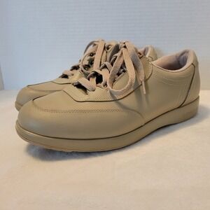Hush Puppies The Body Shoe Beige Tan Comfort Curve Sneakers Women Size 8‎